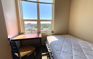 4 beds, 2 baths, 1,090 sqft, $5,700, Unit 1306