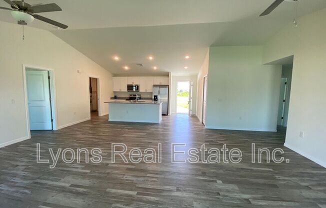 22 NW 25 ST