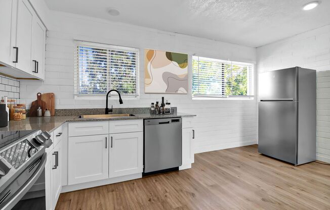 1 bed, 1 bath, 680 sqft, $975, Unit 202