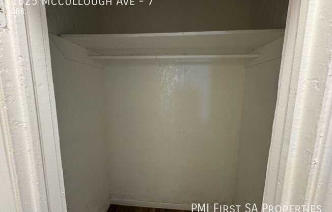 1625 MCCULLOUGH AVE