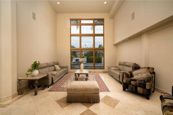 1733 VALLECITO DR