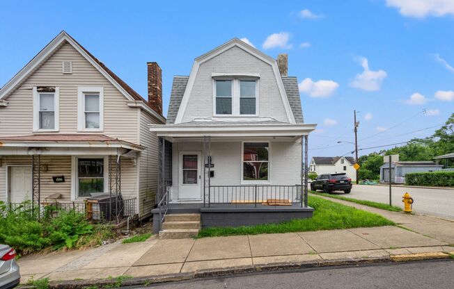 Beautiful 2 bedroom home in Homestead available August 1!