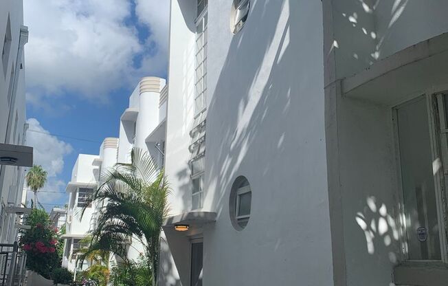 Charming 2 Bed / 2 Bath in Prime South Beach
