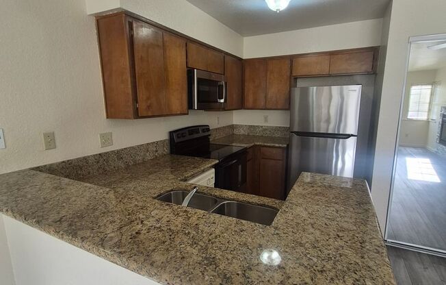 2 beds, 1 bath, 825 sqft, $1,800, Unit 203