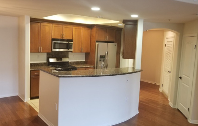 2 beds, 2 baths, 1,292 sqft, $3,195, Unit 206