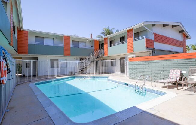 2 beds, 1 bath, $1,895, Unit K