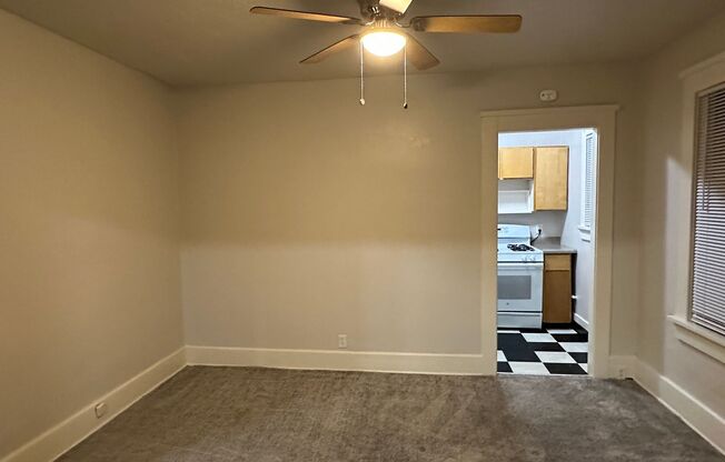 Studio, 1 bath, 280 sqft, $1,095, Unit 102