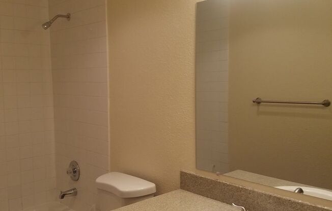 2 beds, 1 bath, 832 sqft, $1,800, Unit 110