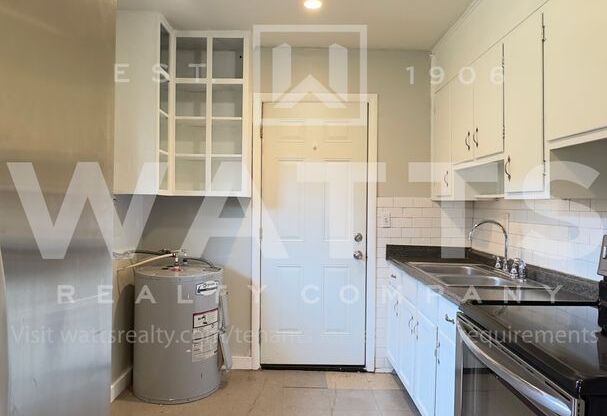 1 bed, 1 bath, 430 sqft, $600, Unit E