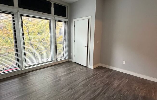 2 beds, 2 baths, 813 sqft, $2,575, Unit 205