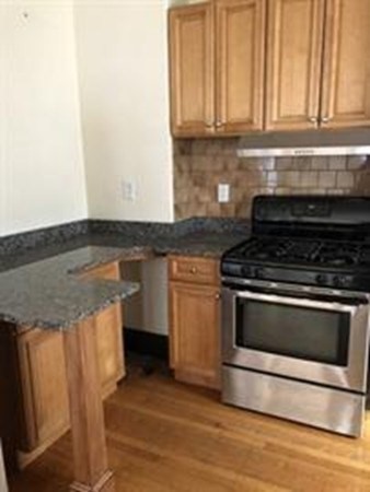 1 bed, 1 bath, 750 sqft, $2,300, Unit 2F