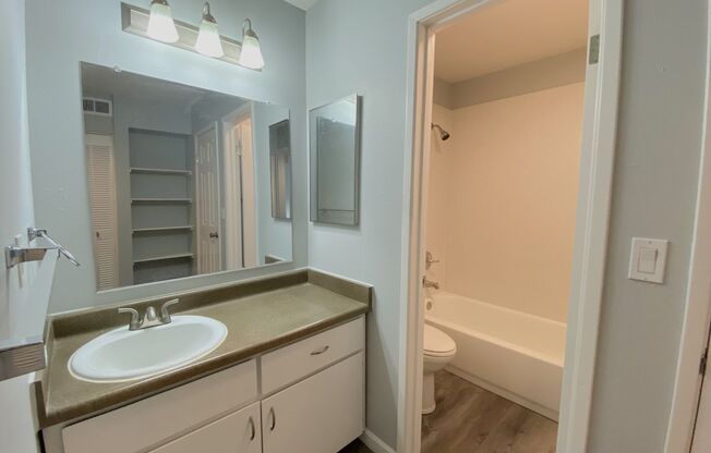 1 bed, 1 bath, 680 sqft, $1,495, Unit RO-50