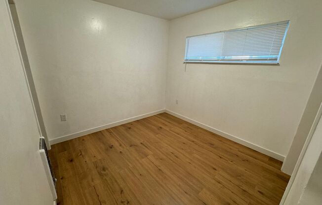 1 bed, 1 bath, 475 sqft, $1,050, Unit 7