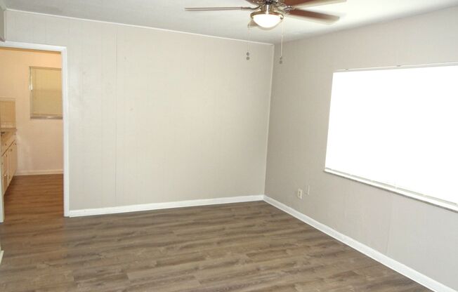 3 Bedroom, 1 bath home - Just renovated