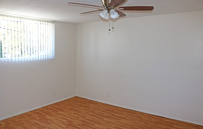 Studio, 1 bath, 475 sqft, $1,750, Unit 09