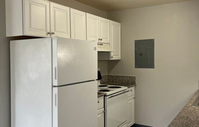 2 beds, 1 bath, 850 sqft, $1,495, Unit 05