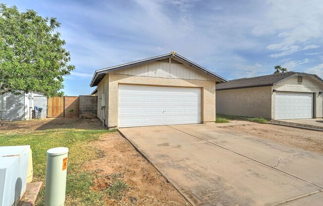 READY TO VIEW NOW! -Brand New Carpet & Paint!- Adorable 3 Bed 2 Bath in Tolleson