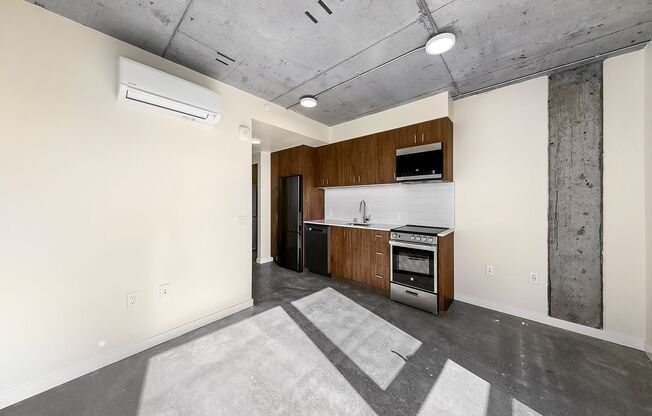 1 bed, 1 bath, 416 sqft, $2,350, Unit 301