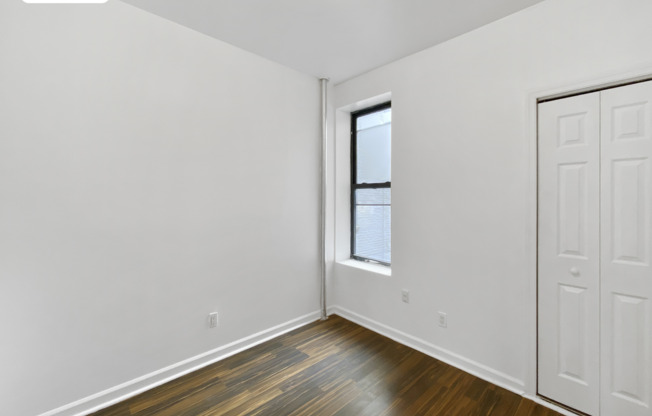 528 W 152 ST