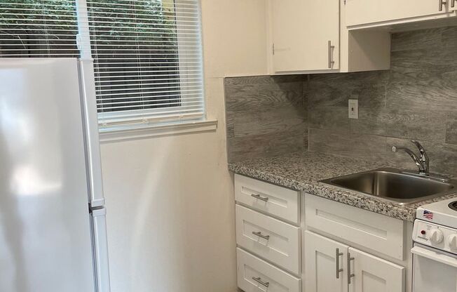 Studio, 1 bath, $1,625, Unit 56
