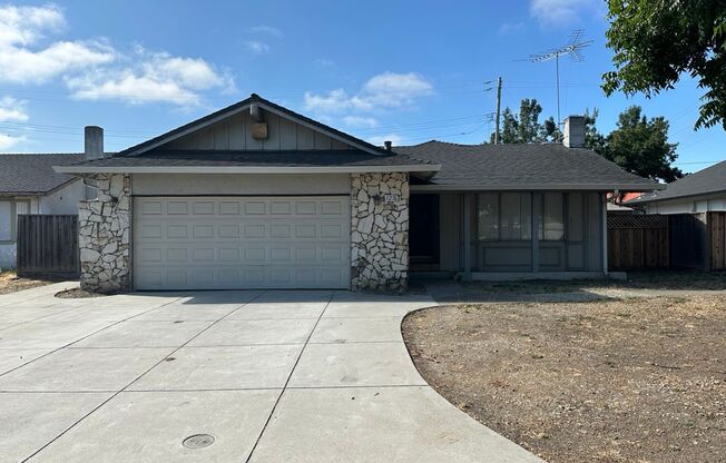 Cozy 3 Bedroom 2 Bath Home in Cambrian area of San Jose