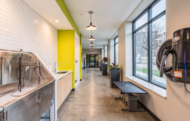 1 bed, 1 bath, 816 sqft, $1,250, Unit 409