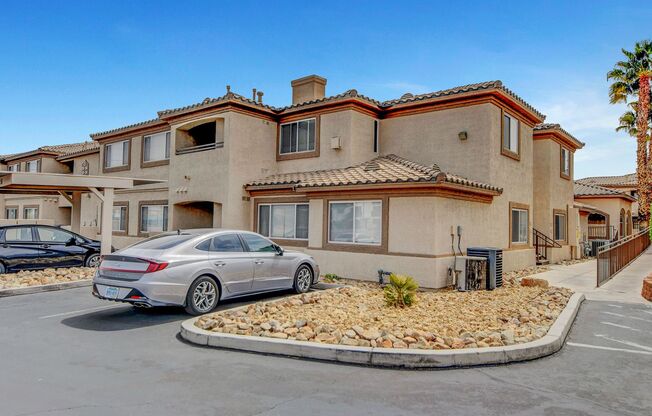 2 Bed 2 Bath Condo & Gated