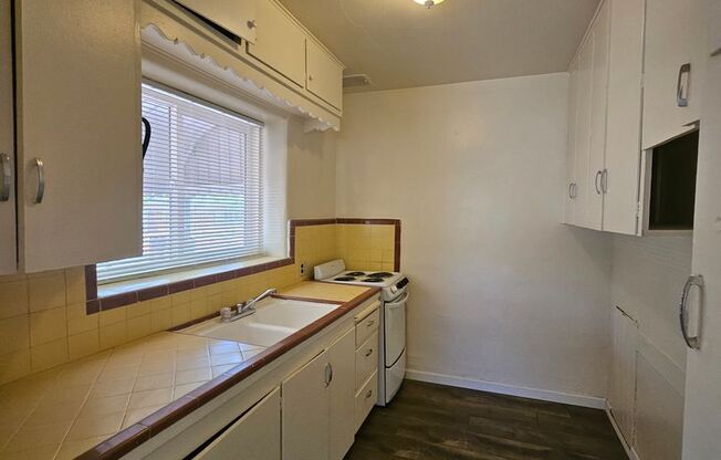 Studio, 1 bath, $825