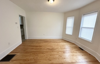 2 beds, 1 bath, 1,189 sqft, $2,200, Unit 1