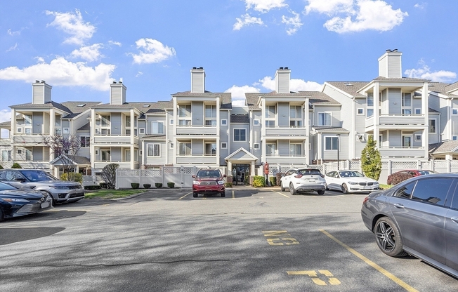 2 beds, 2 baths, 786 sqft, $2,800, Unit D108