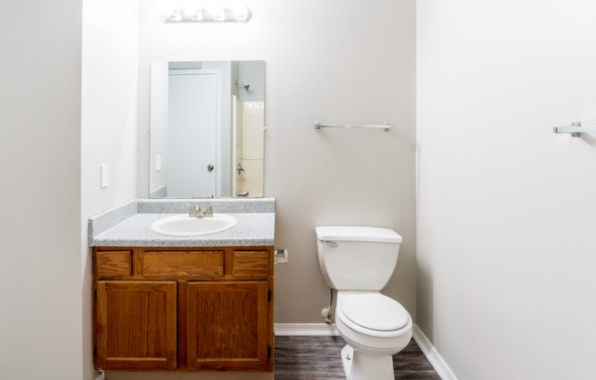 2 beds, 1.5 baths, 800 sqft, $1,250