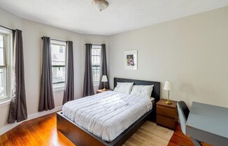 3 beds, 1 bath, $3,100, Unit 1