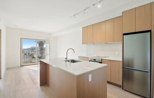 1 bed, 1 bath, $2,495, Unit 305