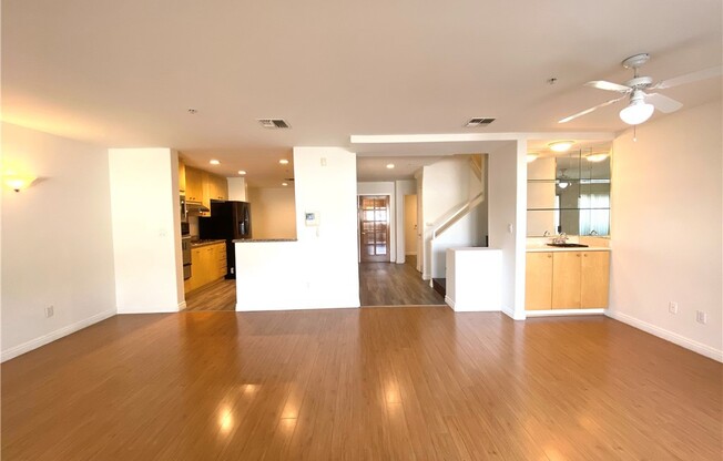845 S PLYMOUTH BLVD