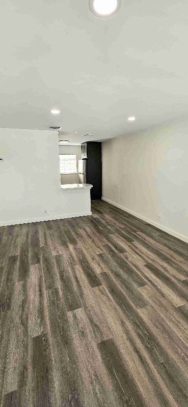 765 W 7 ST
