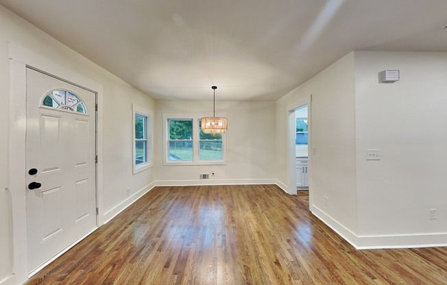 108 BURBANK DR NW