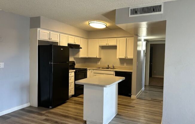 1 bed, 1 bath, 525 sqft, $925, Unit B204