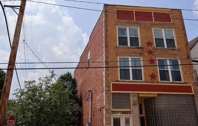 Social Club/Center Street Apartments