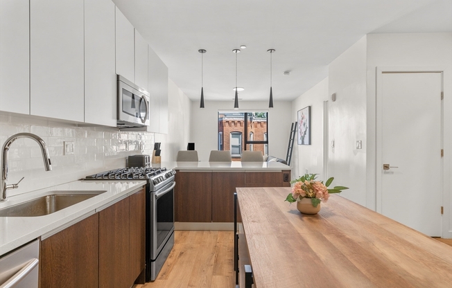 1 bed, 1 bath, 623 sqft, $3,400, Unit 505