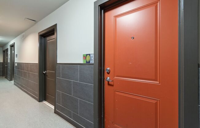 Studio, 1 bath, 400 sqft, $1,000, Unit Unit 103