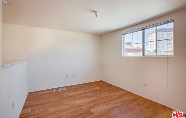 1 bed, 1 bath, 840 sqft, $3,851, Unit 2405