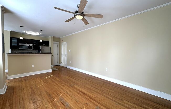 1 bed, 1 bath, 635 sqft, $1,360, Unit Apt C-14