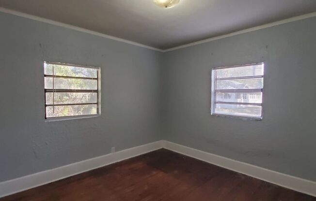 2 beds, 1 bath, $1,700