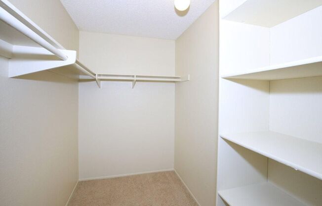 2 beds, 2 baths, 900 sqft, $2,595, Unit 202