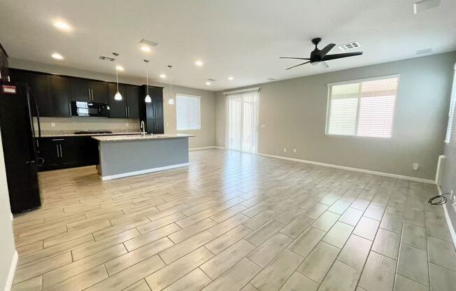 Fantastic two-story single-family house with 3 bedrooms and 2.5 baths.