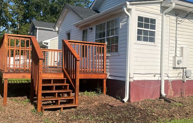 2 beds, 1 bath, $1,695