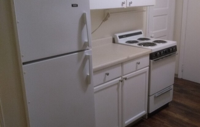 Studio, 1 bath, 334 sqft, $1,095, Unit 307