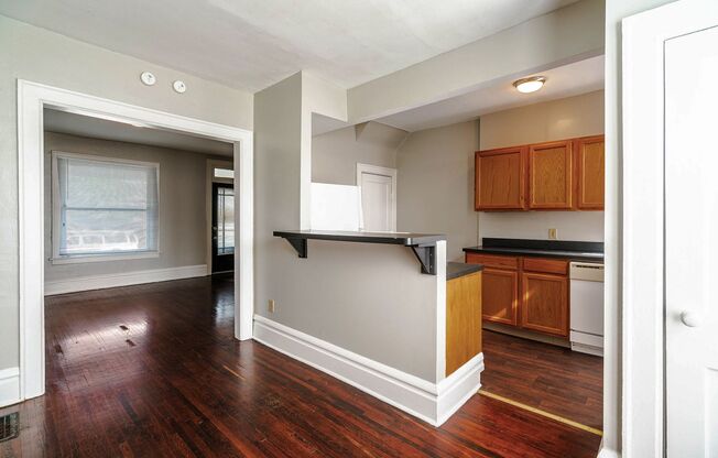 2 beds, 1 bath, $1,325, Unit 1478