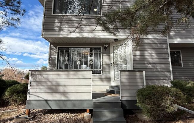 Welcome home to this beautifully updated townhome in the highly desirable Chesapeake Bay community!