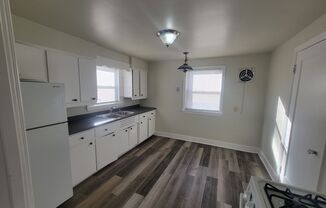 2 beds, 1 bath, $900